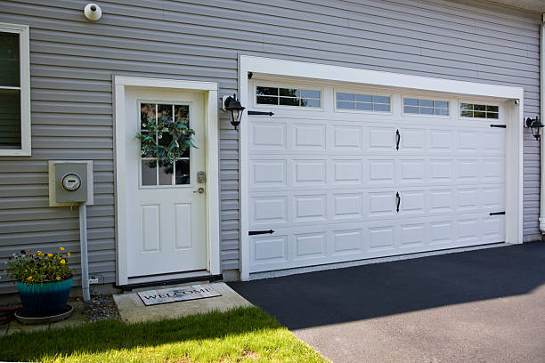 24/7 Emergency Garage Door Panel Replacement experts in Little River County County, AR